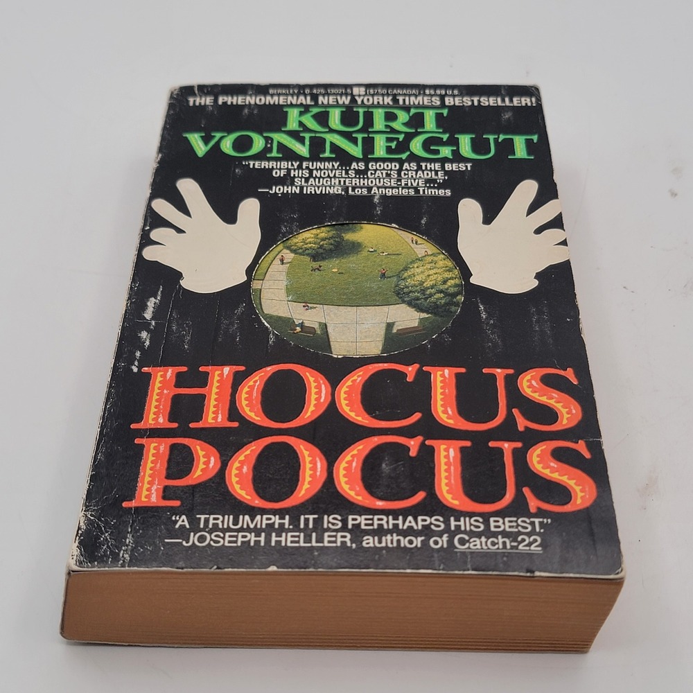 Kurt Vonnegut Hocus Pocus Paperback Berkley 1991 Satire Fiction Good